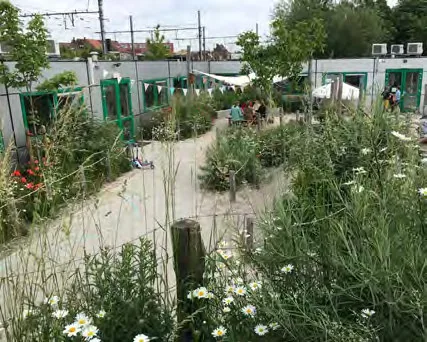 L’école primaire Sint-Paulus à Courtrai — Studio Basta × Fris in het Landschap — Belgique