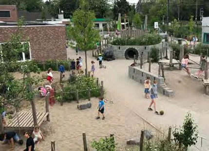 L’école primaire Sint-Paulus à Courtrai — Studio Basta × Fris in het Landschap — Belgique