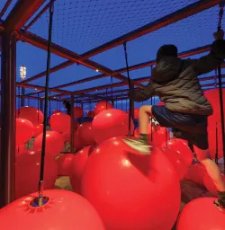 Labyrinthe de bouées — design actif Pro Urba, Calais (62) — Front de mer